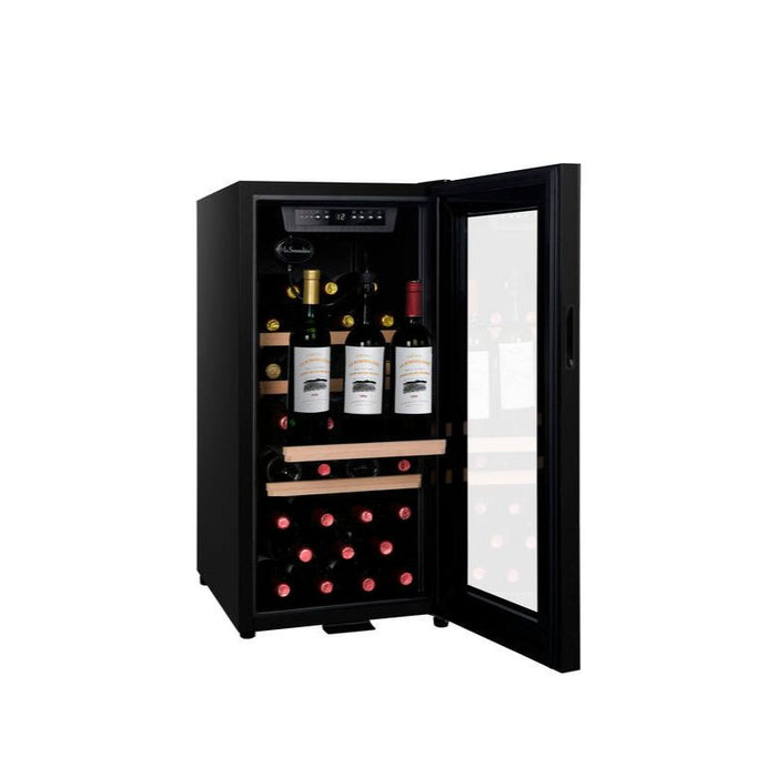 La Sommelière LS38BLACK met open deur en flessen