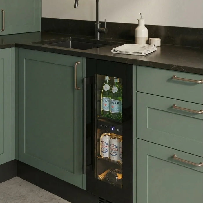 Cella KitchenLine BV18-BH onderbouw drankkoelkast, in een keuken