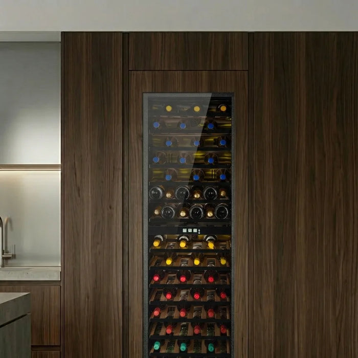 Cella KitchenLine W96B-TO inbouw wijnkoelkast, in een keuken