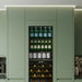 Cella KitchenLine WBV99PANEL-TO inbouw wijn- en drankkoelkast, in een keuken