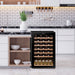 Dunavox Home-48 vrijstaande wijnkoelkast, in een keuken