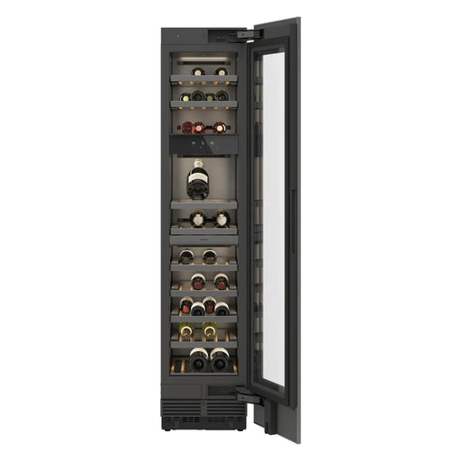 Gaggenau Vario Expressive RVW417170 inbouw wijnkoelkast, vooraanzicht met open deur en flessen