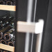 Liebherr GrandCru WPbl 4601 vrijstaande wijnkoelkast, detail SelfClosing Door incl. EasyFill-laadhulp