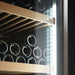 Liebherr GrandCru WPbl 5001 vrijstaande wijnkoelkast, detail presentatielicht