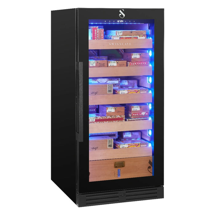 Swisscave CLB-360 vrijstaande humidor, schuin aanzicht met blauwe verlichting