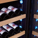 Swisscave Premium WLB-360DF-MIX vrijstaande wijnkoelkast, verlichting in blauw langs de zijwand